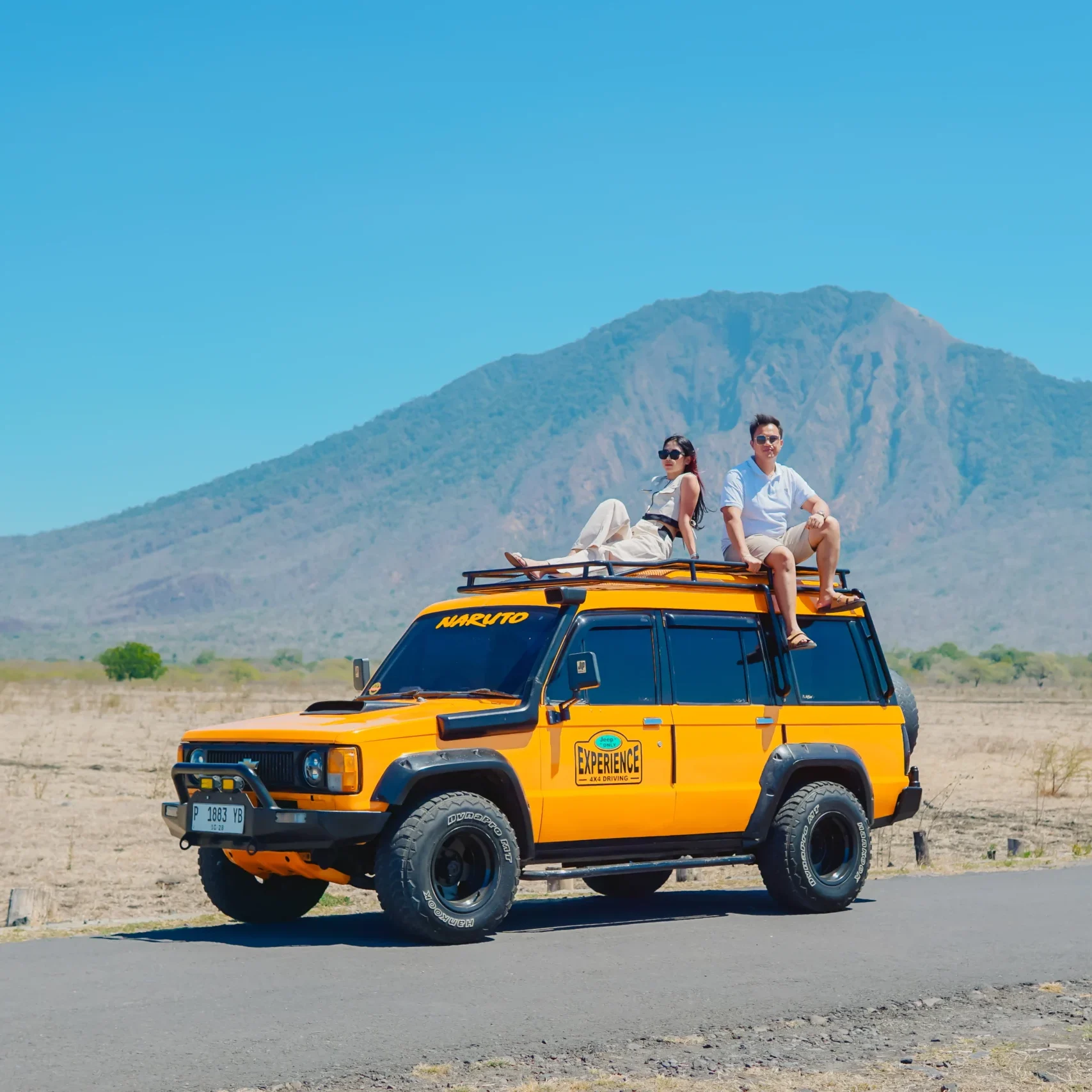 Wisatawan Menjelajahi Africa van Java Savana Bekol Baluran National Park - Holiday Banyuwangi