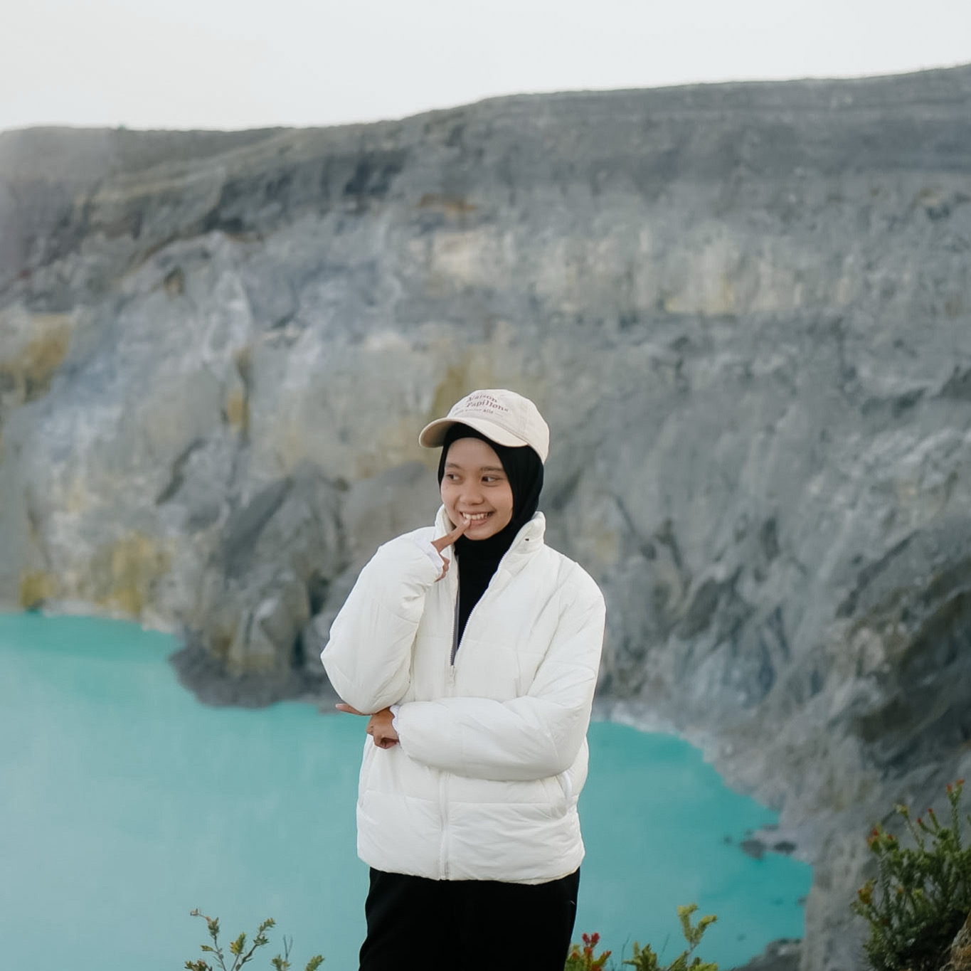 Pemandangan Danau Kawah Ijen - Holiday Banyuwangi