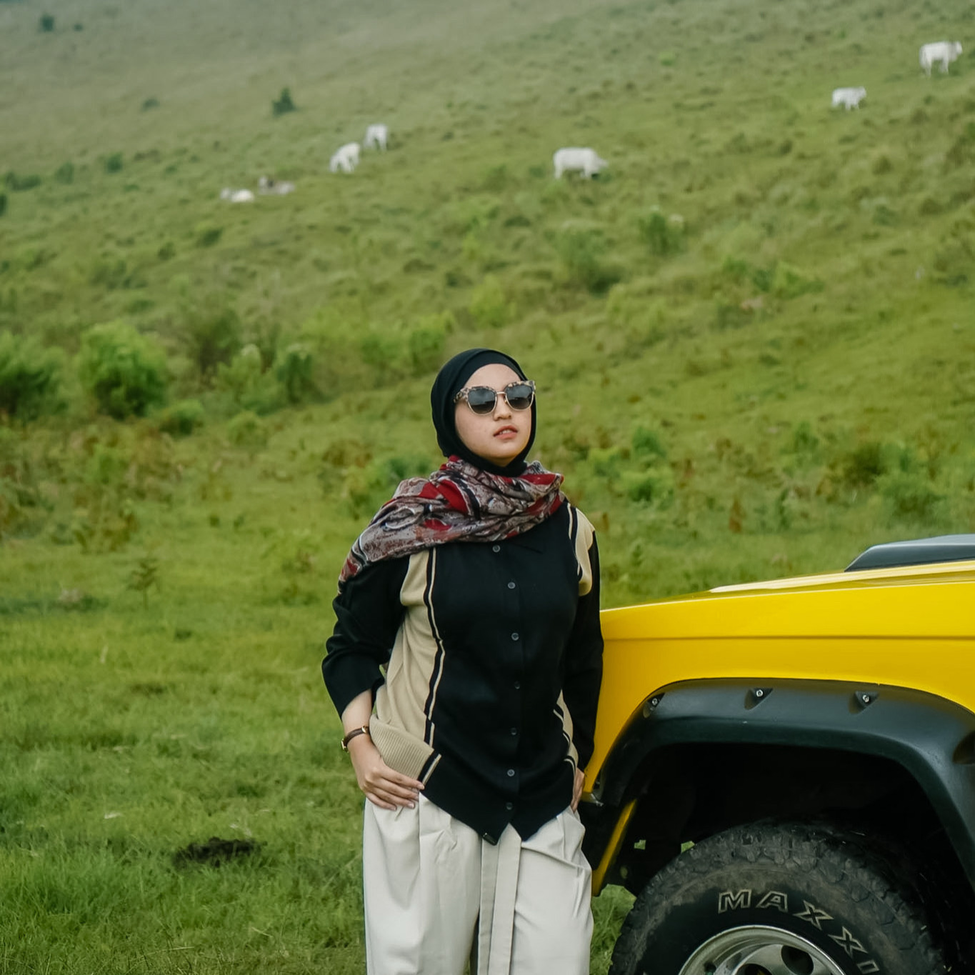 Foto Session Menggunakan Jeep di Kawah Wurung - Holiday Banyuwangi